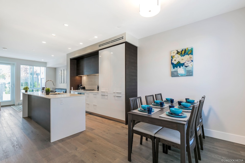 Modern Townhouse at Marine by Elevate Rooms photo 5