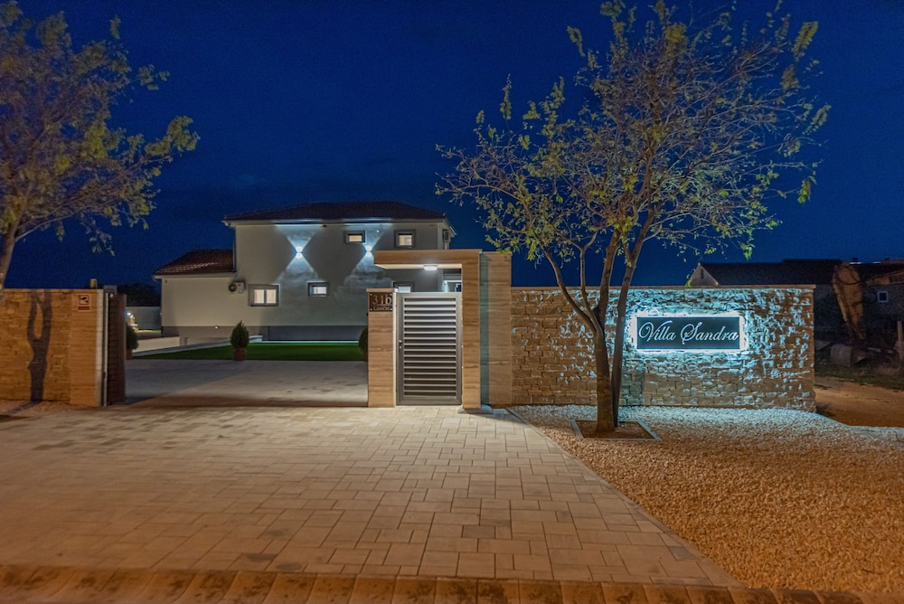 Villa Sandra Zadar Villas