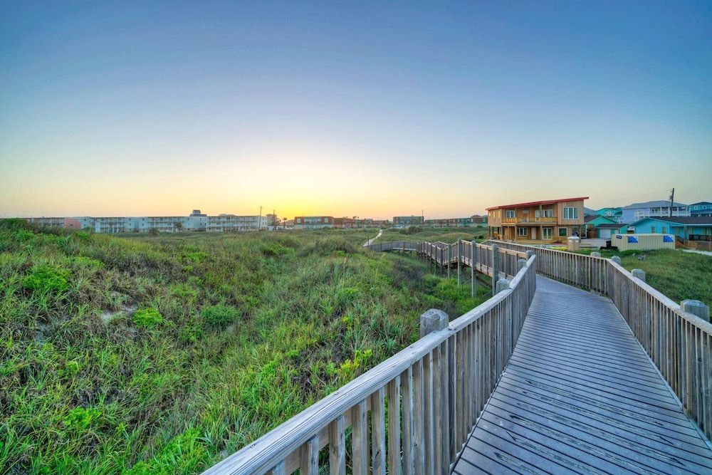 La Concha by Avantstay Modern Condo by Boardwalk