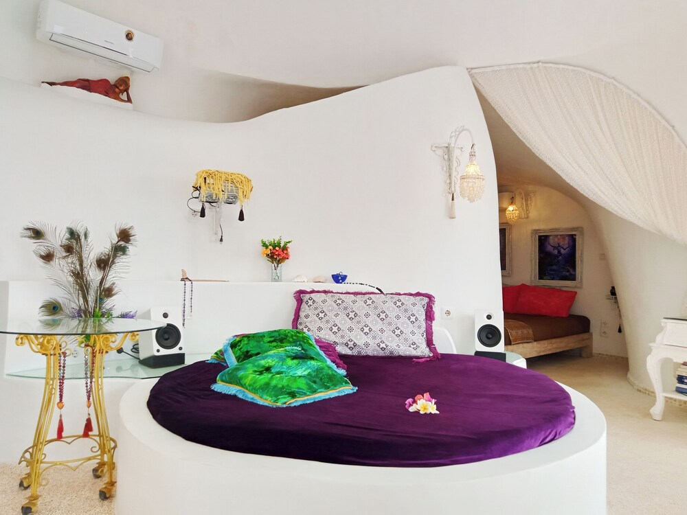 VistaMonti Private Villas