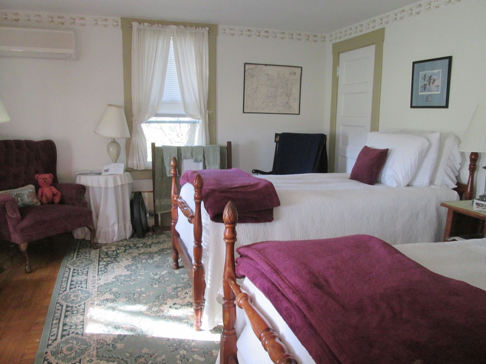 Buck's Homestead B&B view 4