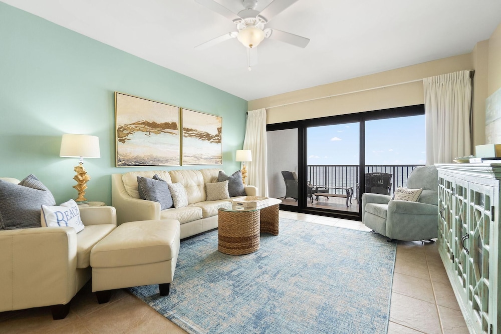 The Palms West 813