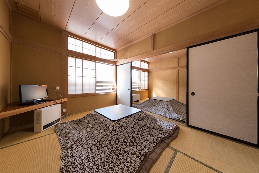 Uenohara Lodge Yamanoie view 5