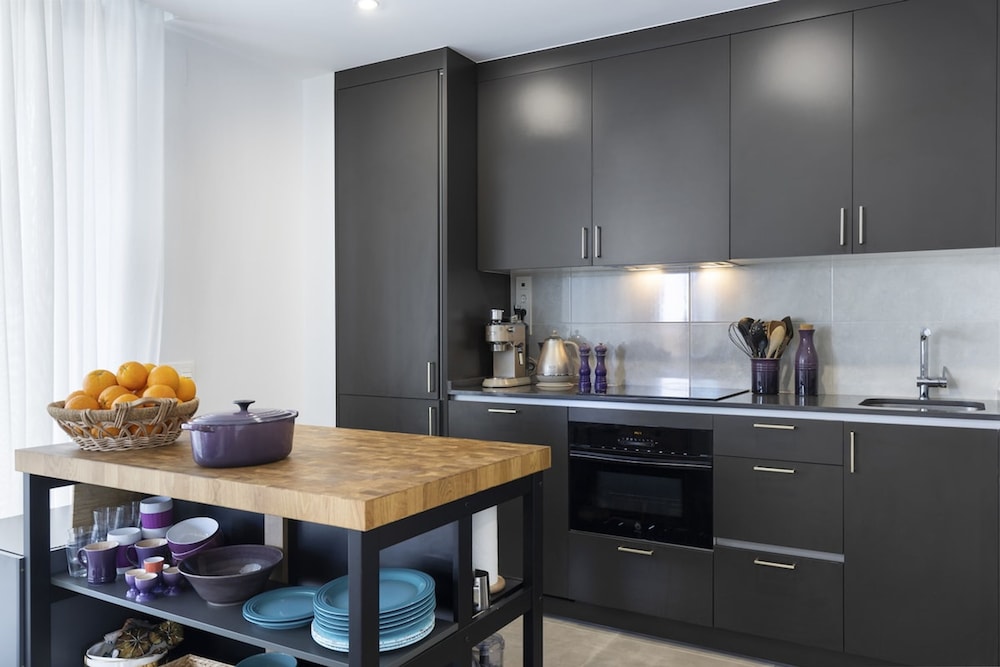 Luxury Apartment With Garden in Higueron