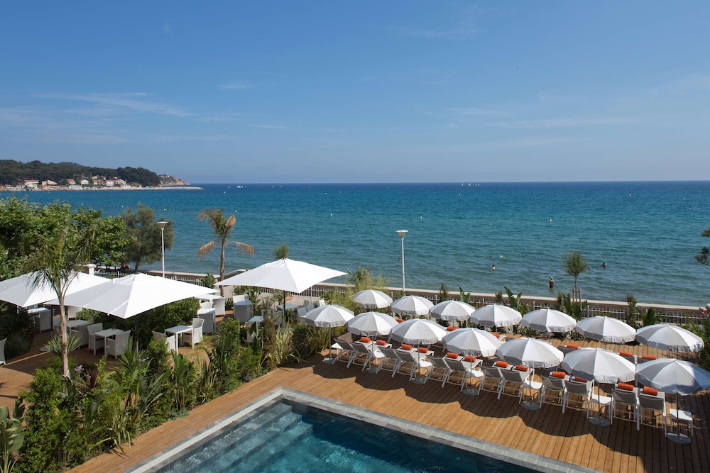 Grand Hotel Des Sablettes Plage, Curio Collection By Hilton