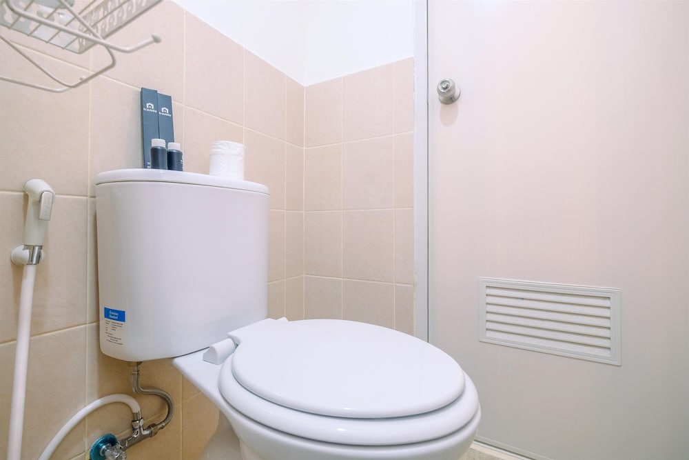 Comfortable and Lovely Studio Podomoro Golf View Apartment