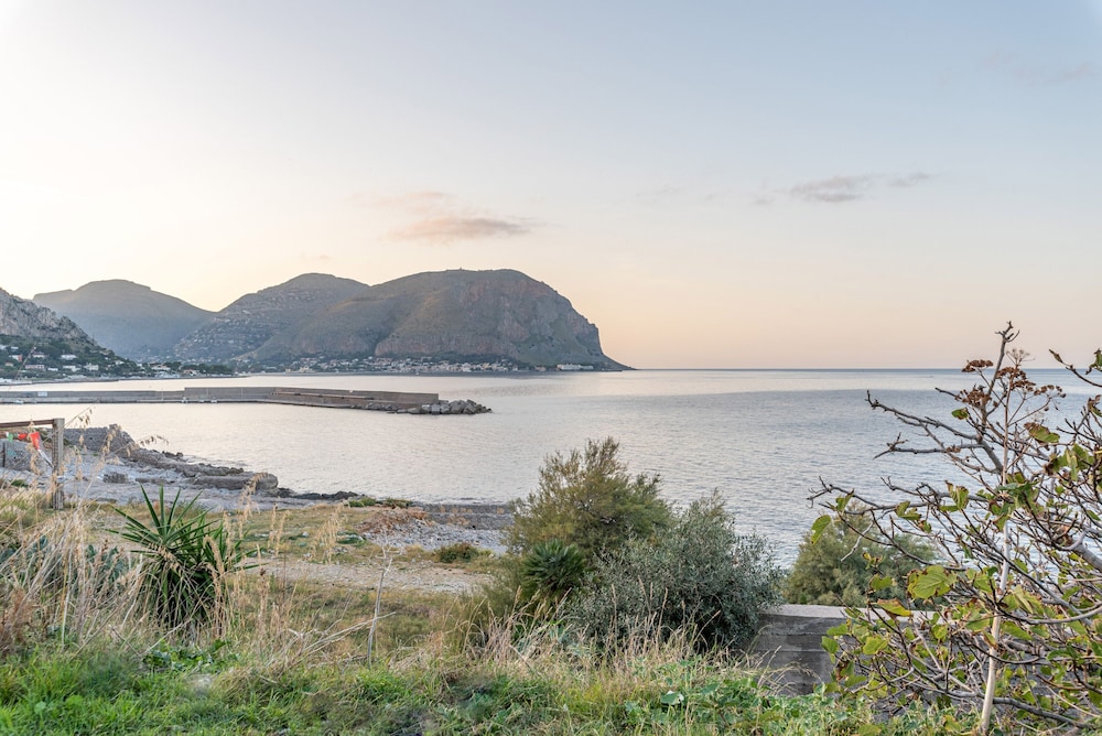 Casa Azzurra Seaview Addaura by Wonderful Italy