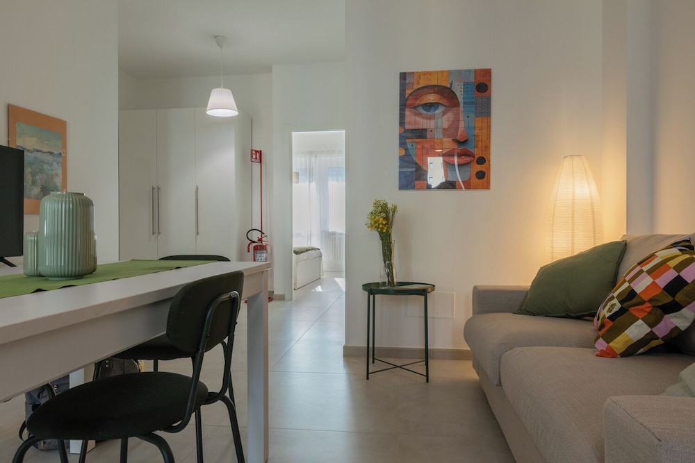 Tripoli White Home by Wonderful Italy