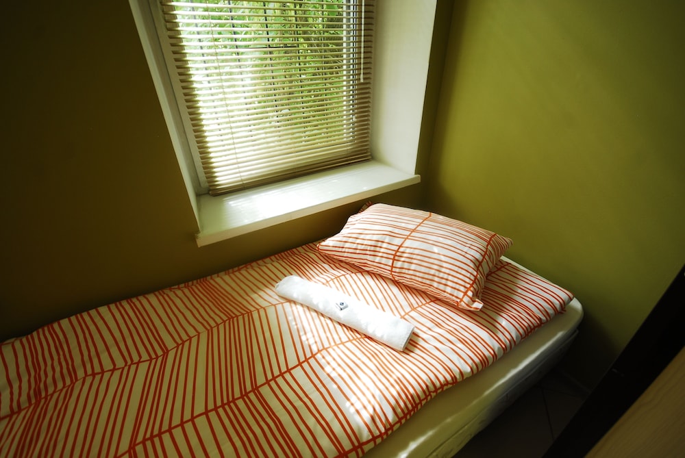 Landmark City Hotel - Hostel