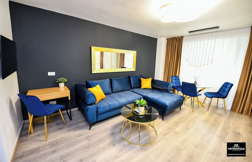 Metropole Apartments Central City