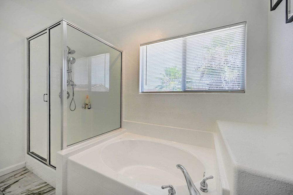 San Diego Sanctuary w/ Hot Tub & Large Patio!