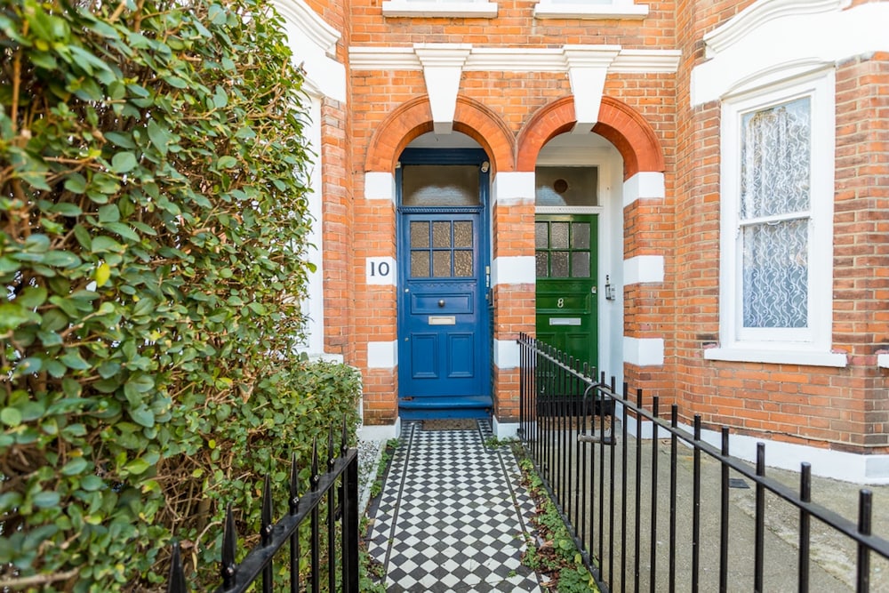 Spacious Apartment Near Portobello Road