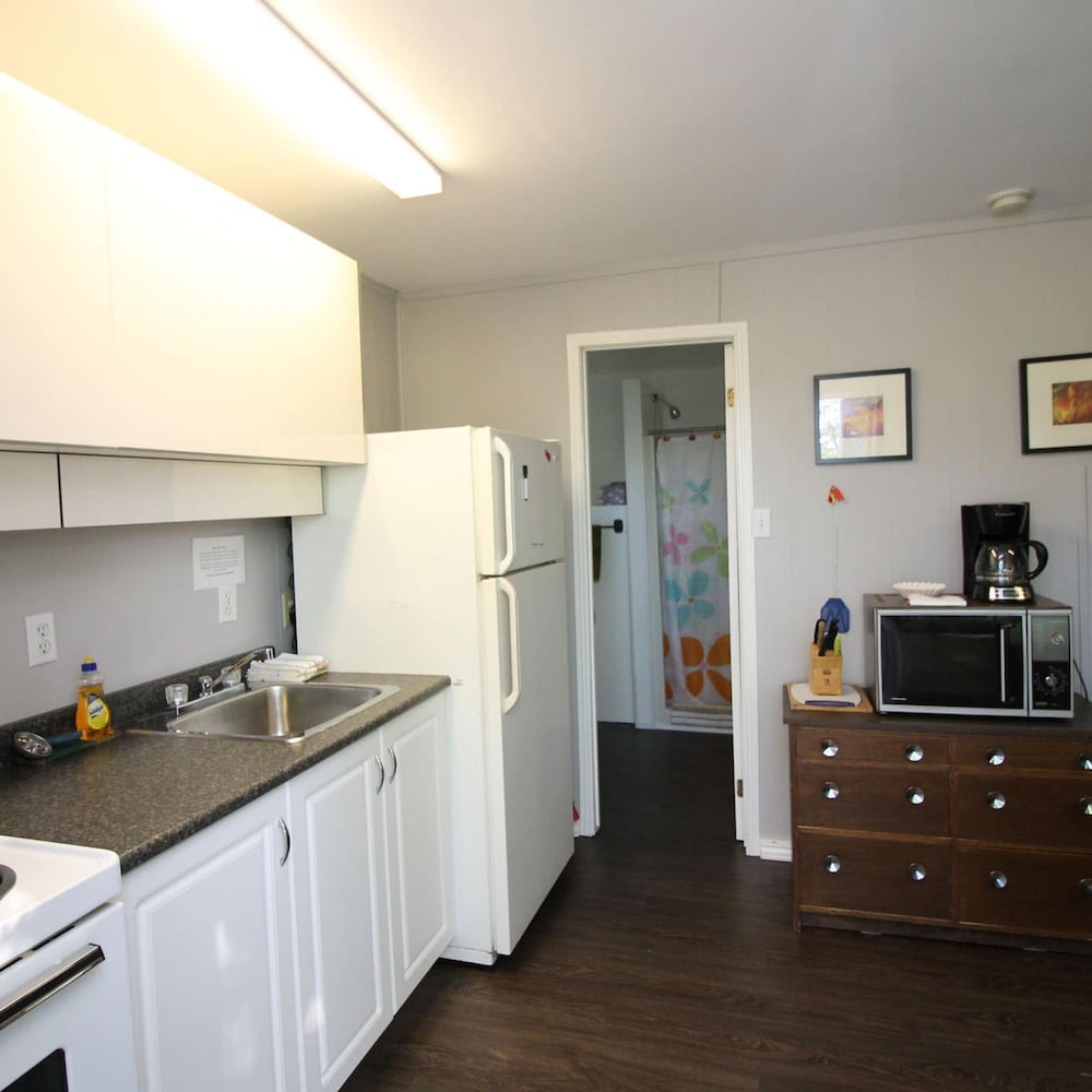 2 Bdrm Country Cottage 4 - Rosewood Cottages