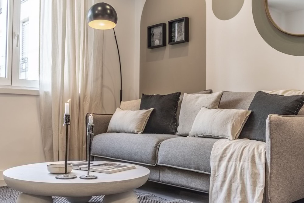 Volturna - 1 Bedroom in Recoletos
