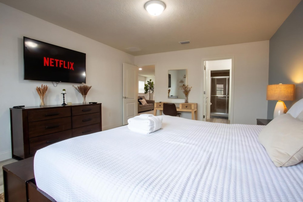 Stay Next Door to Disney at Windsor at Westside
