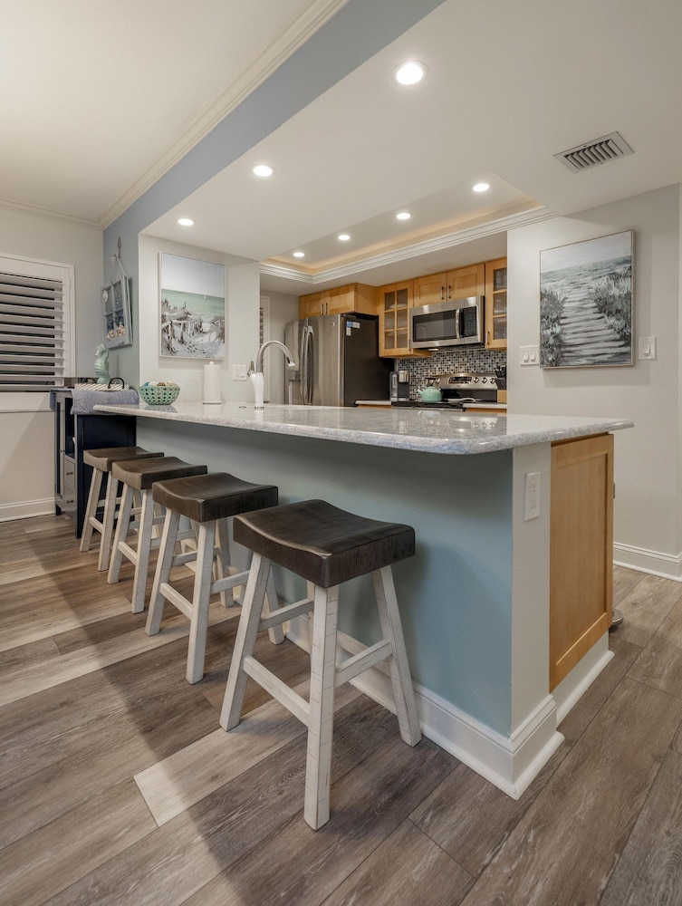 Land's End 4-306 Bay Front - Premier