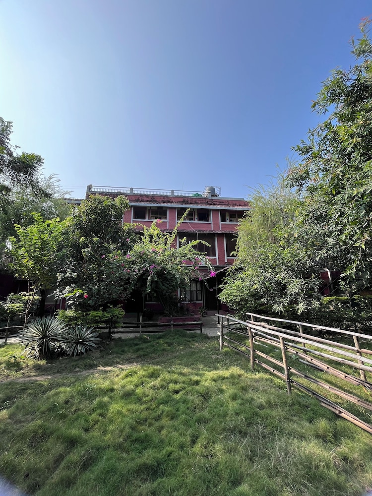 Lake Twenty Thousand Farm & Retreat