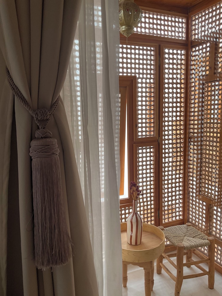 Riad Al Muhandiz
