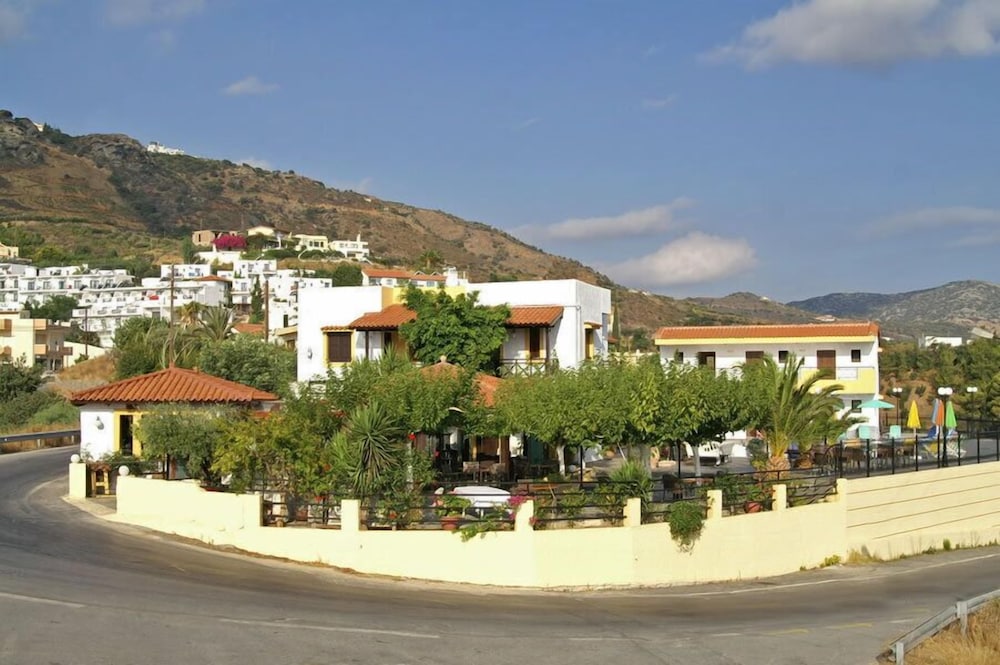 Pennystella Apartments