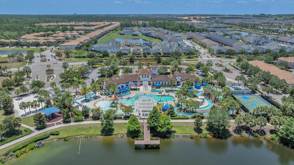 2027 MD - Windsor Westside Tranquil Haven