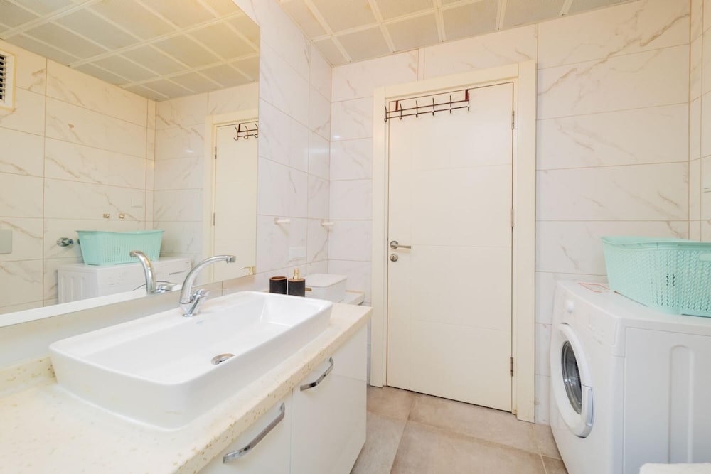 Modern and Convenient Flat in Antalya City Center