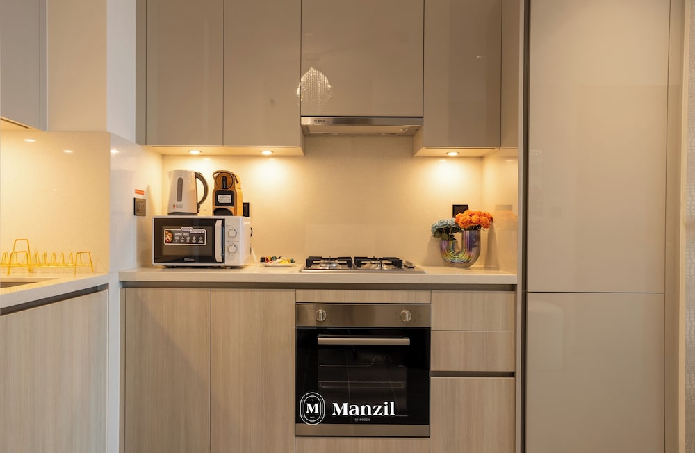 Manzil - Stylish 1BR with Pool and Gym