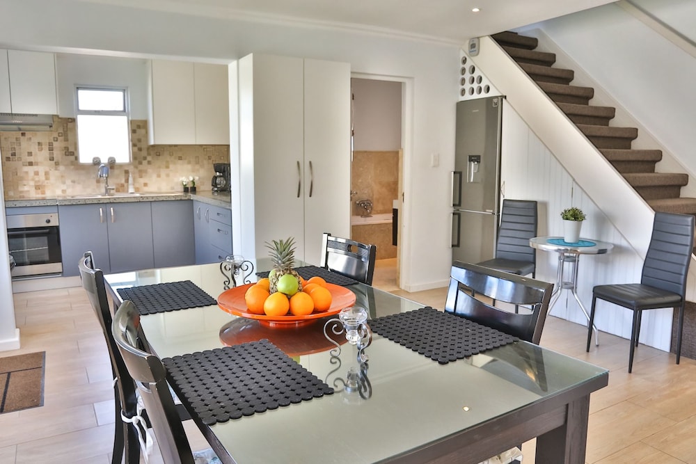 Abington Manor - Fish Hoek Guesthouse
