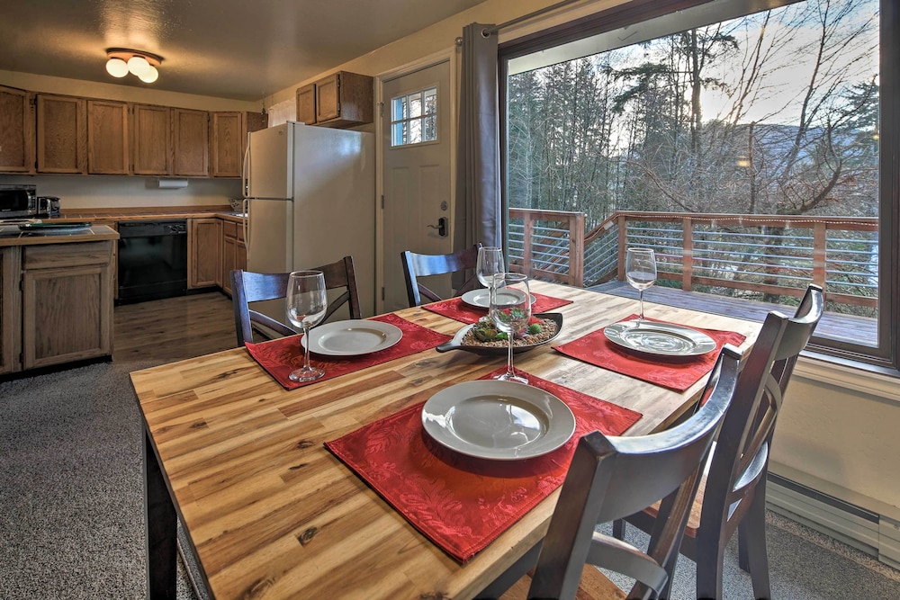 Juneau Vacations - Cozy Retreat w/ Fire Pit - Near Mendenhall Glacier - Property Image 4