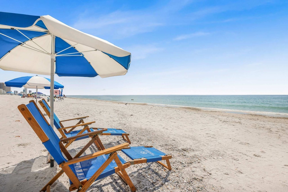 Pelican Pointe 301- Corner Unit Gulf-front