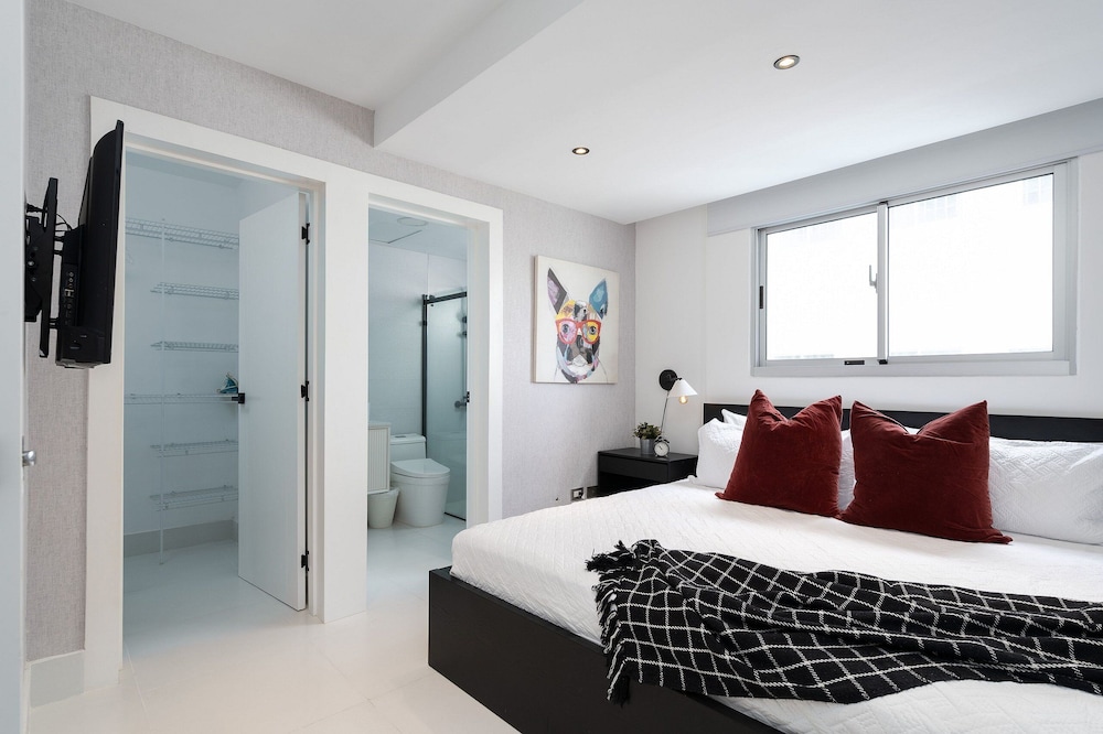 Shalom Residences By YellowKey