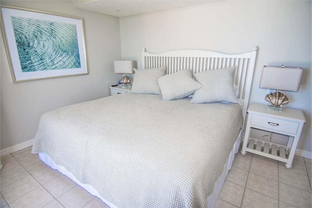 Pelican Beach Resort by Panhandle Getaways