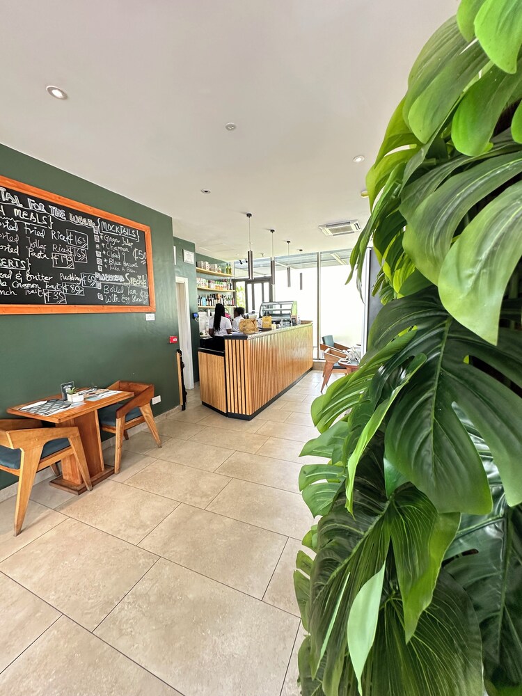 Easy Stay at the Lennox