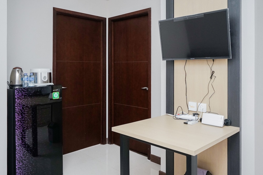 Cozy Stay 2BR Apartment at Springwood Residence