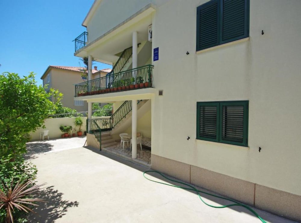 Apartments Ribarević