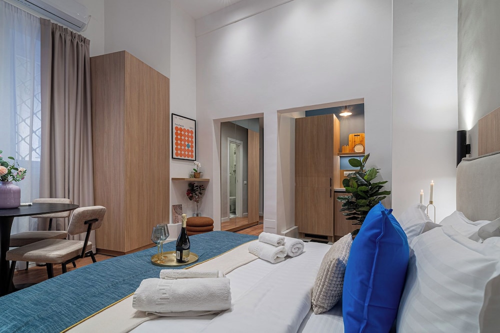 Trendy & Private City Studios Near Cismigiu & Calea Victoriei