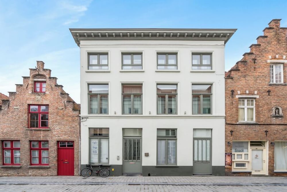 Inn Bruges Suites