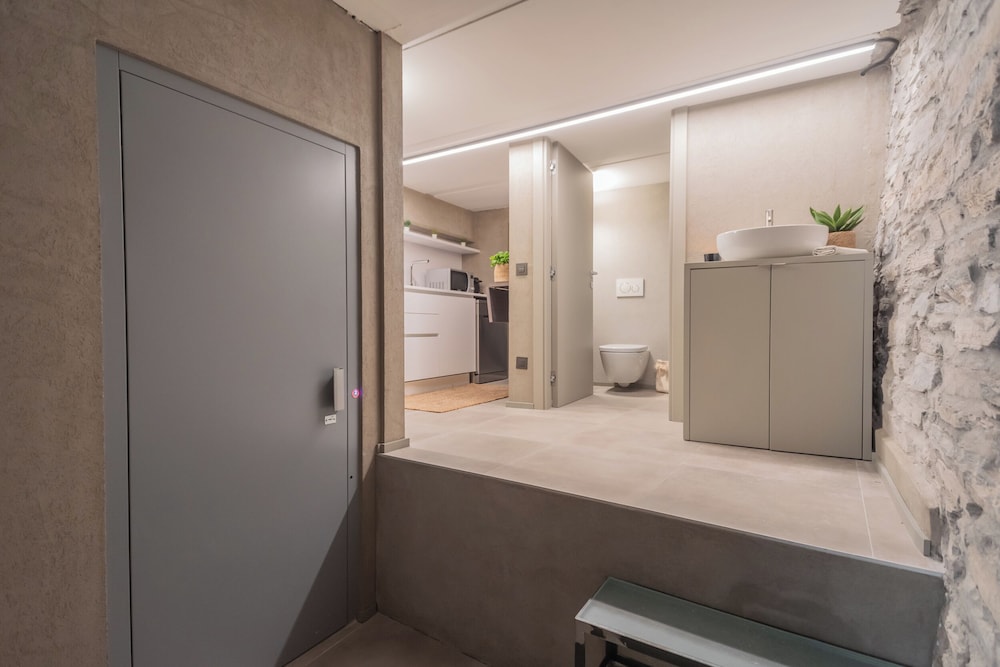 Urio's Castle Suites by Rent all Como