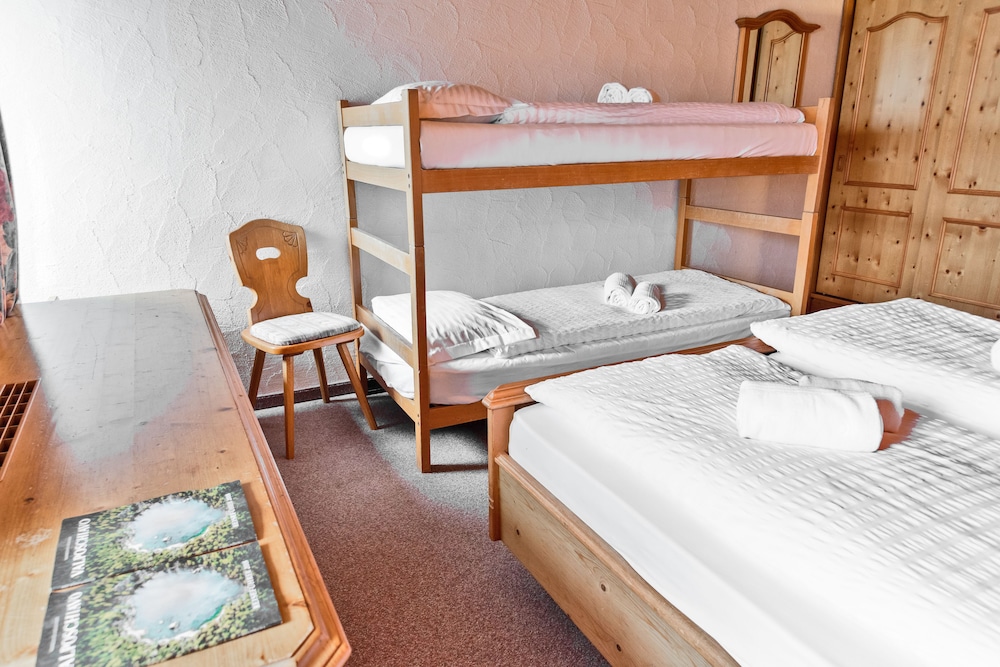 Hotel Bernina Hospiz - Hostel