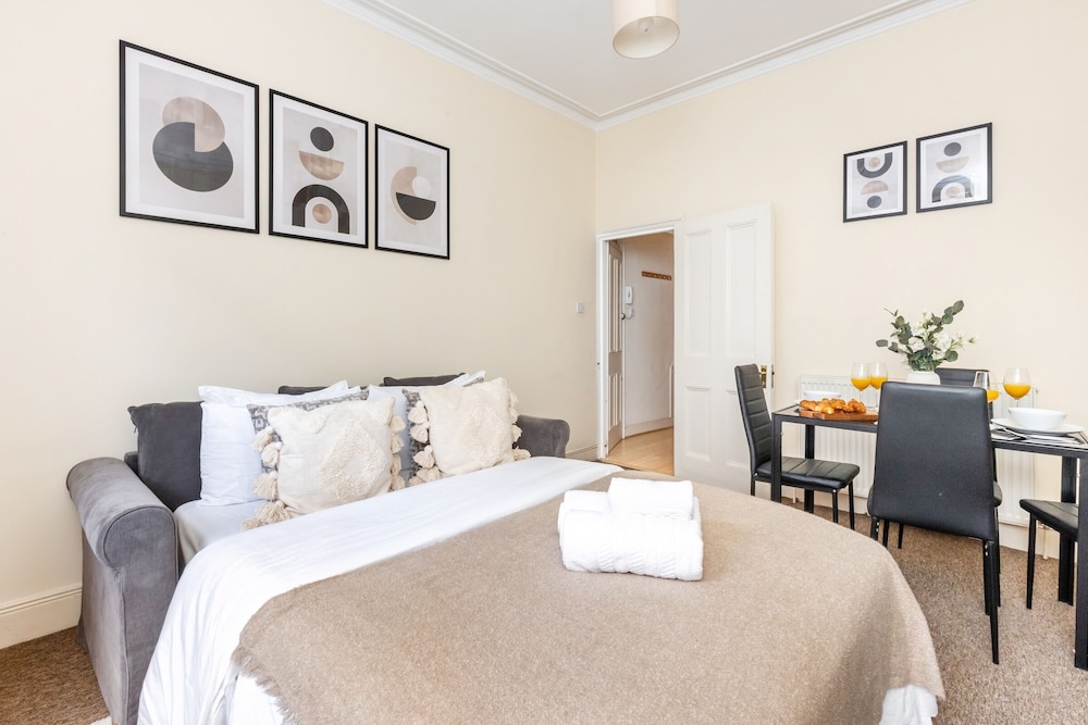 Prime 1BR near Regents Park & Zoo