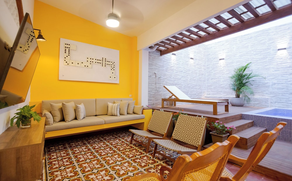 lounge