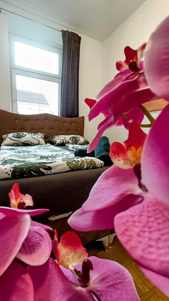 Comfy 4BR Apt Ideal for Groups Families