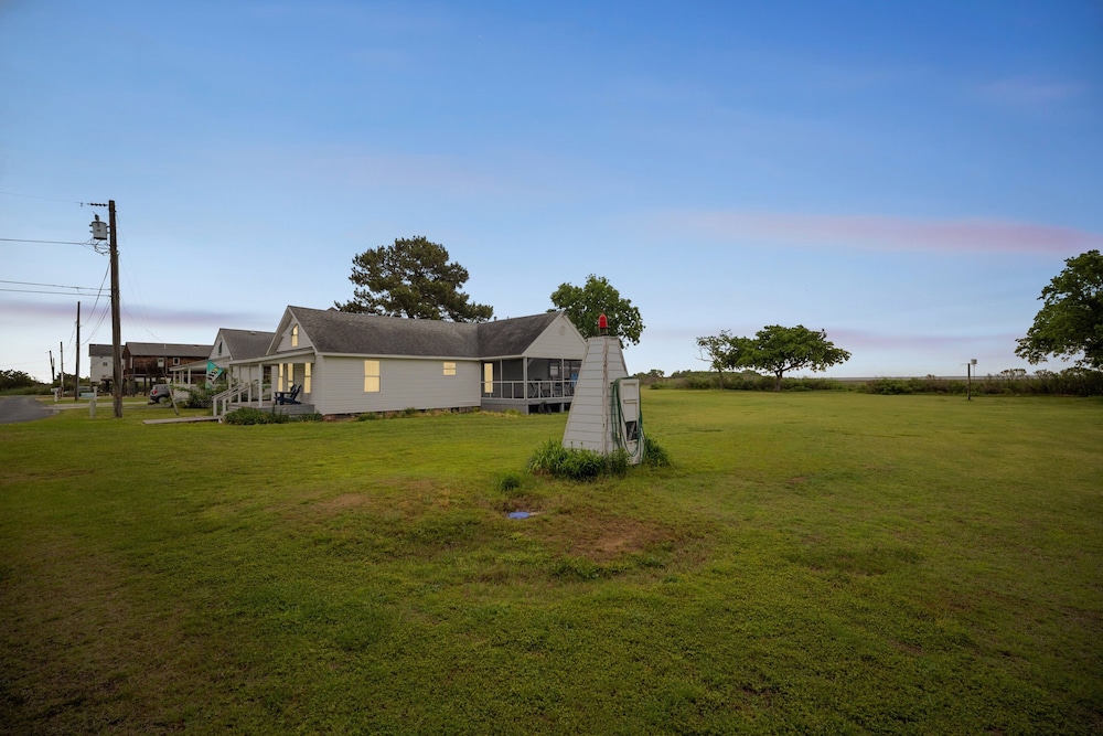Oyster Cottage In Historic Fishing Village 2 Bedroom Cottage