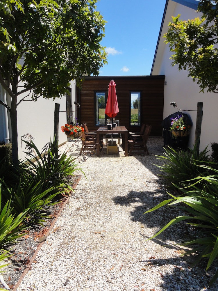 Pine Hill Lodge