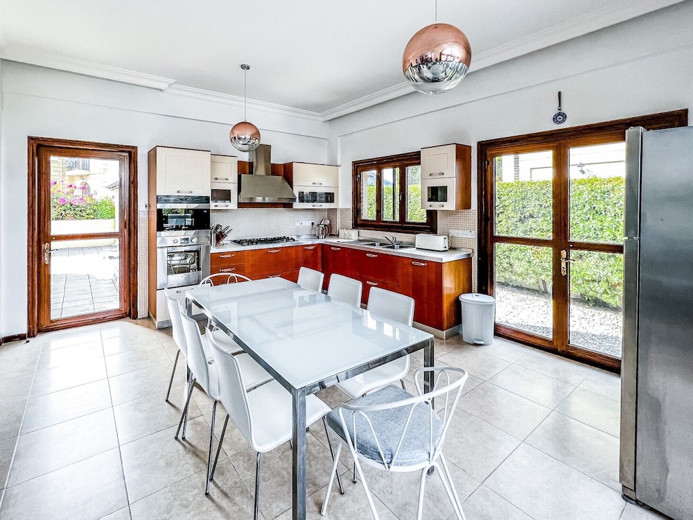 Villa With Private Pool and Backyard in Lapta