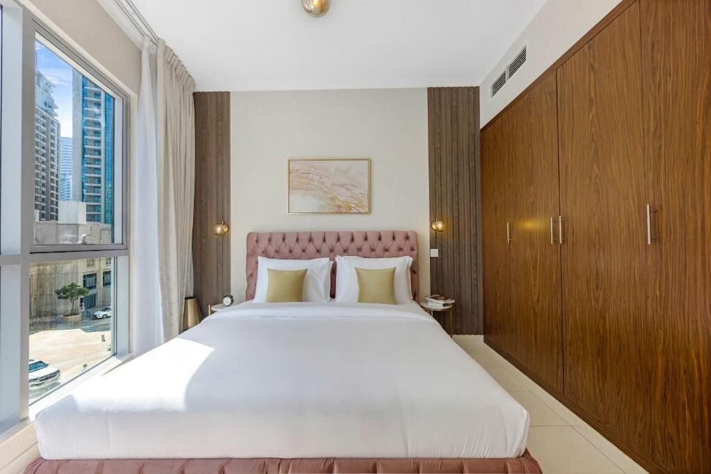 Durrani Homes - The Luxe 3br with Burj Khalifa and Fountain View - Third room without partition