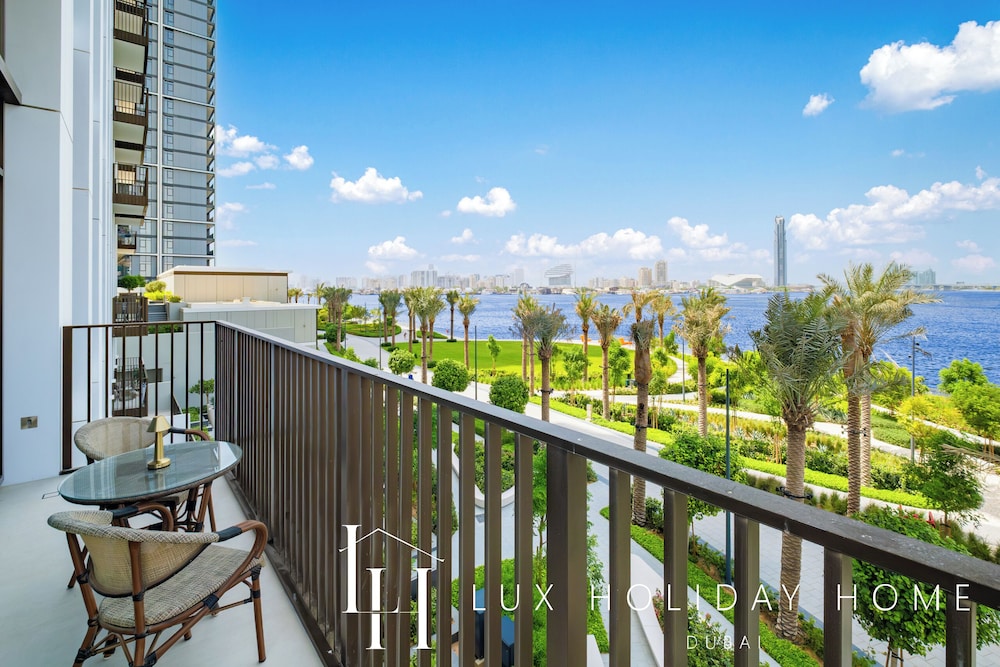LUX The Creek Residence Suite