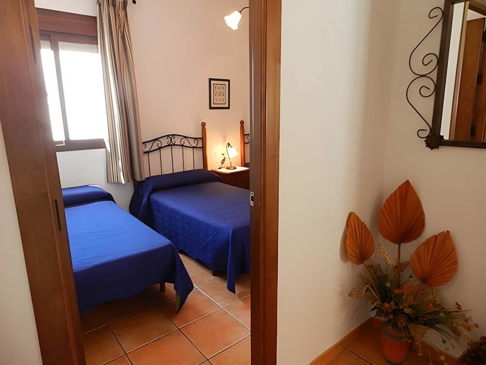 Casa piscina privada un paso del pueblo