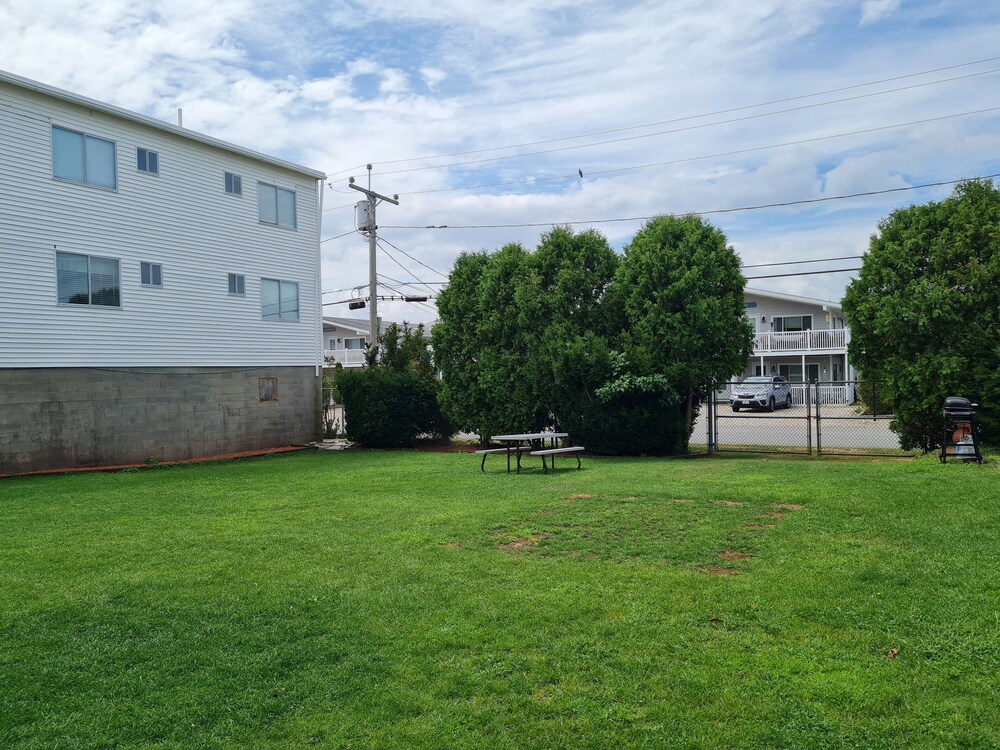 Flagship Motor Court - Property Image 5
