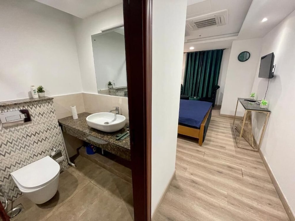 Air Reside Residency Apartment