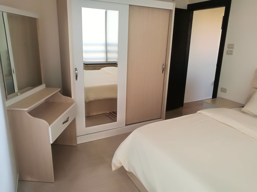 Cozy Dair Ghbar Apartments